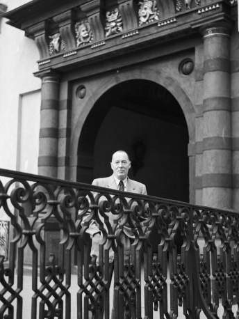 Alexander Lernet-Holenia Porträt von Yoichi Okamoto 1953 © ÖNB/Wien OKA10_131_03 POR MAG