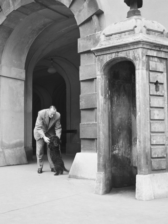 Alexander Lernet-Holenia Porträt von Yoichi Okamoto 1953 © ÖNB/Wien OKA10_131_01 POR MAG