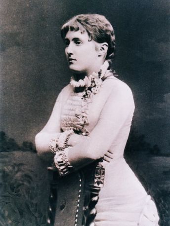 Die Mutter von Alexander Lernet-Holenia