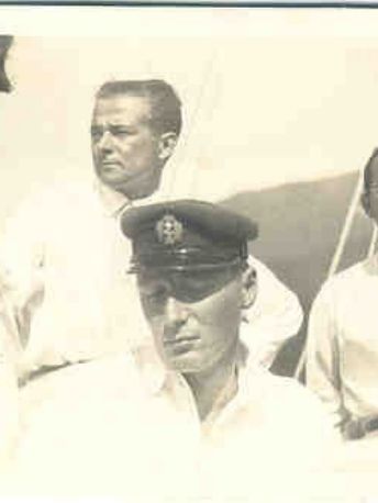 Alexander Lernet-Holenia beim Segeln, um 1935