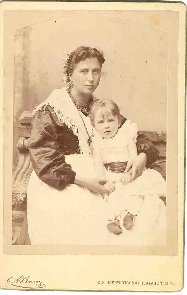 Lernet Baby mit Nanni